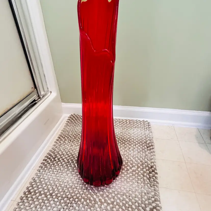Vintage L.E. Smith Flame Ruby Red & Amberina Ribbed Swung Vase 21.5