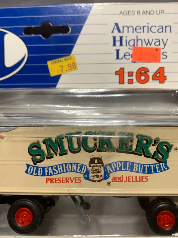 AHL American Highway Legends PETERBILT TRUCKS SMUCKER`S 1:64 Scale Diecast