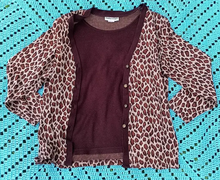 Gorgeous Vintage Cathy Daniels Brand Cardigan Mock Layered Cheetah Animal Print