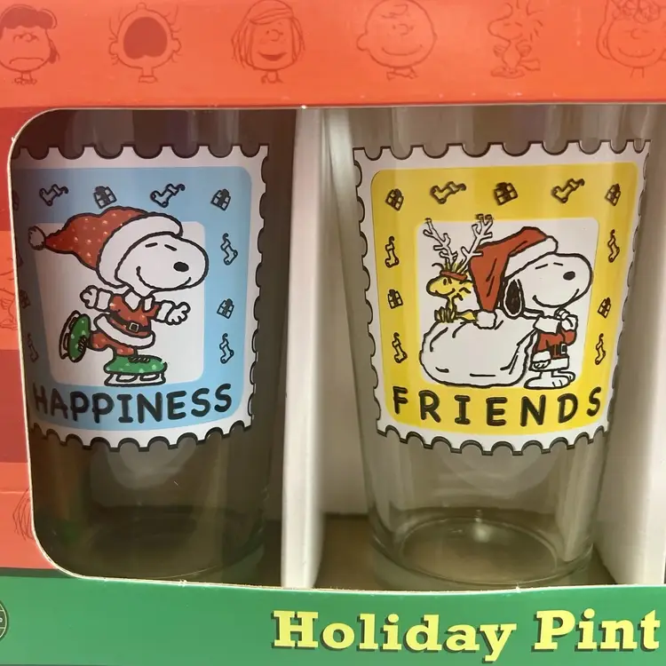 Peanuts Holiday Pint Glass 4 Pack Drinking Set Snoopy Charlie Brown USA 2012