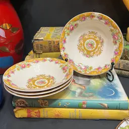 MARKDOWN! Crown Potteries Co Floral Berry Bowls Set Of 4