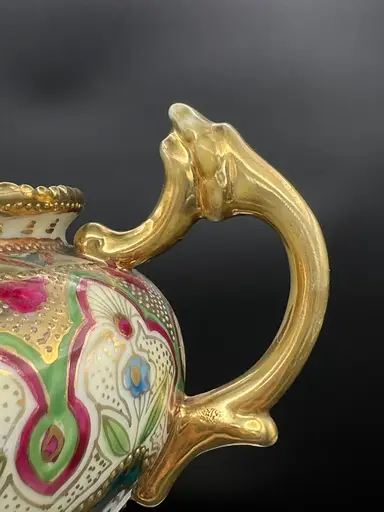 Happy St. Valentines! 💘 Come And Scan Our Table!