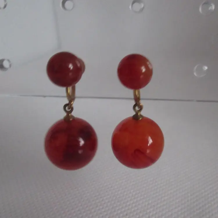 Vintage amber Lucite ball and chain dangle screw back earrings