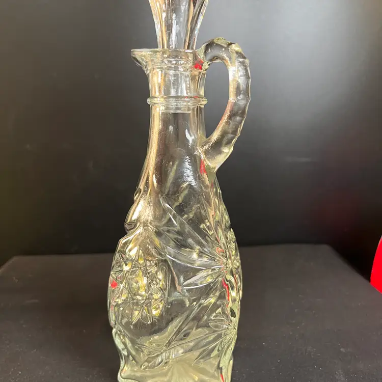 Anchor Hocking Pressed Glass "Presence" Cruet