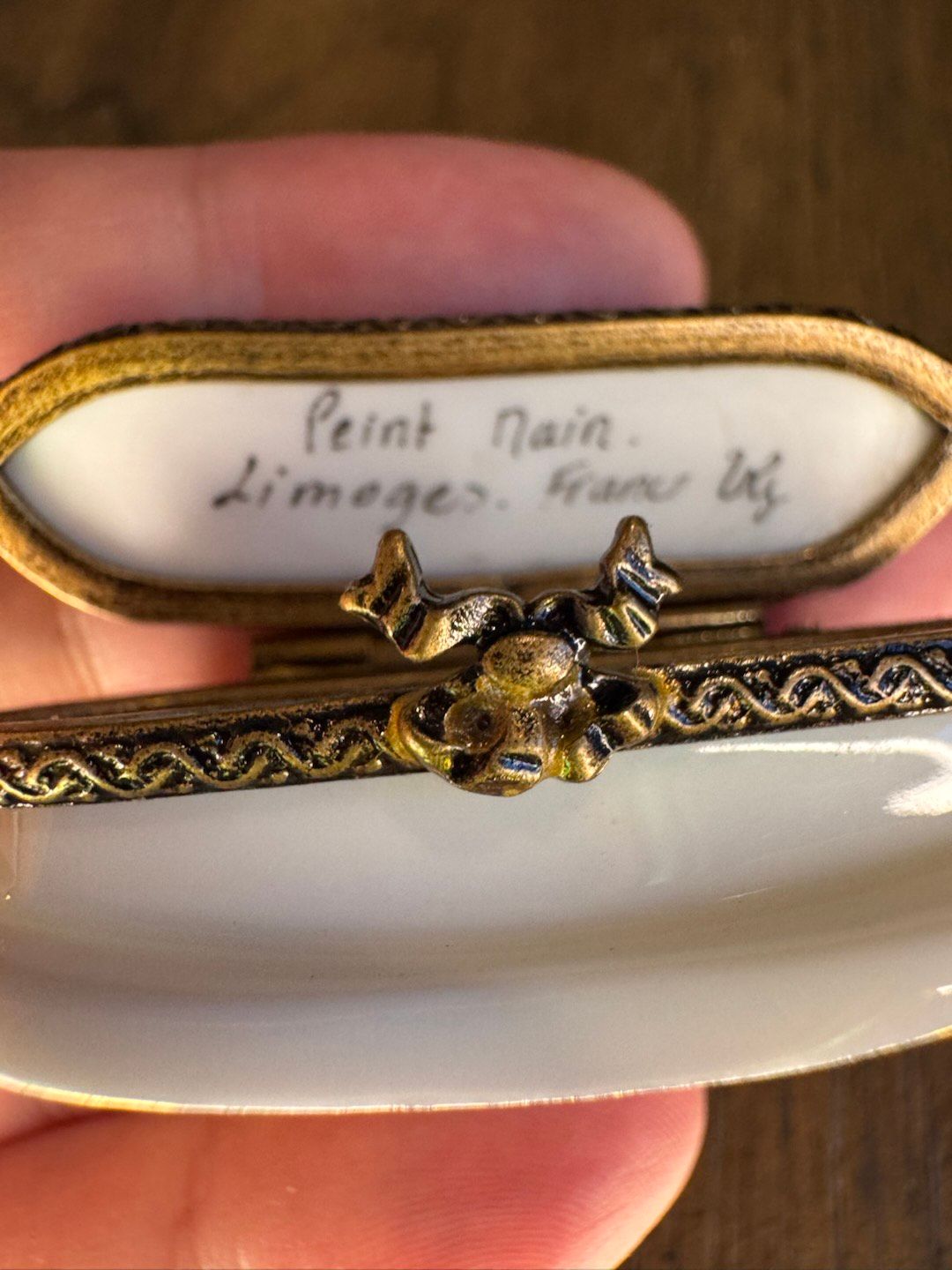 Niknax · Signed Very Rare Limoges Trinket Pill Box French