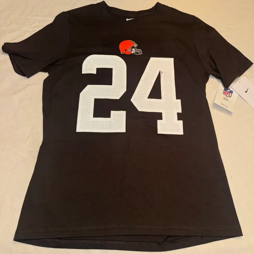 Boys Large 14/16 Cleveland Brown Nick Chubb Shirt