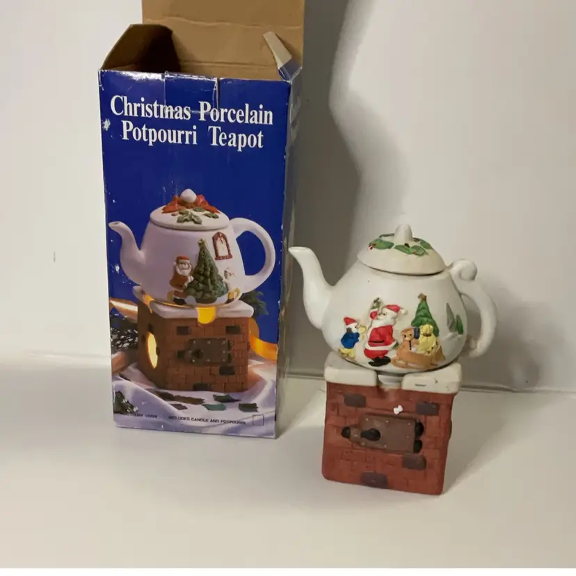 Christmas Potpourri Teapot
