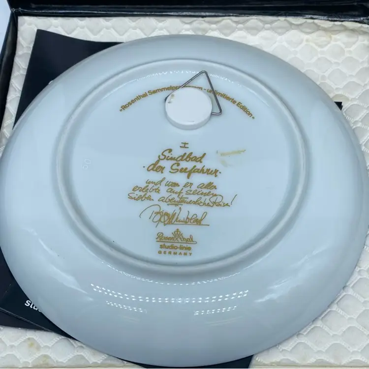 #1537 Rosenthal 'Sinbad the Sailor Motif II' collector's plate.