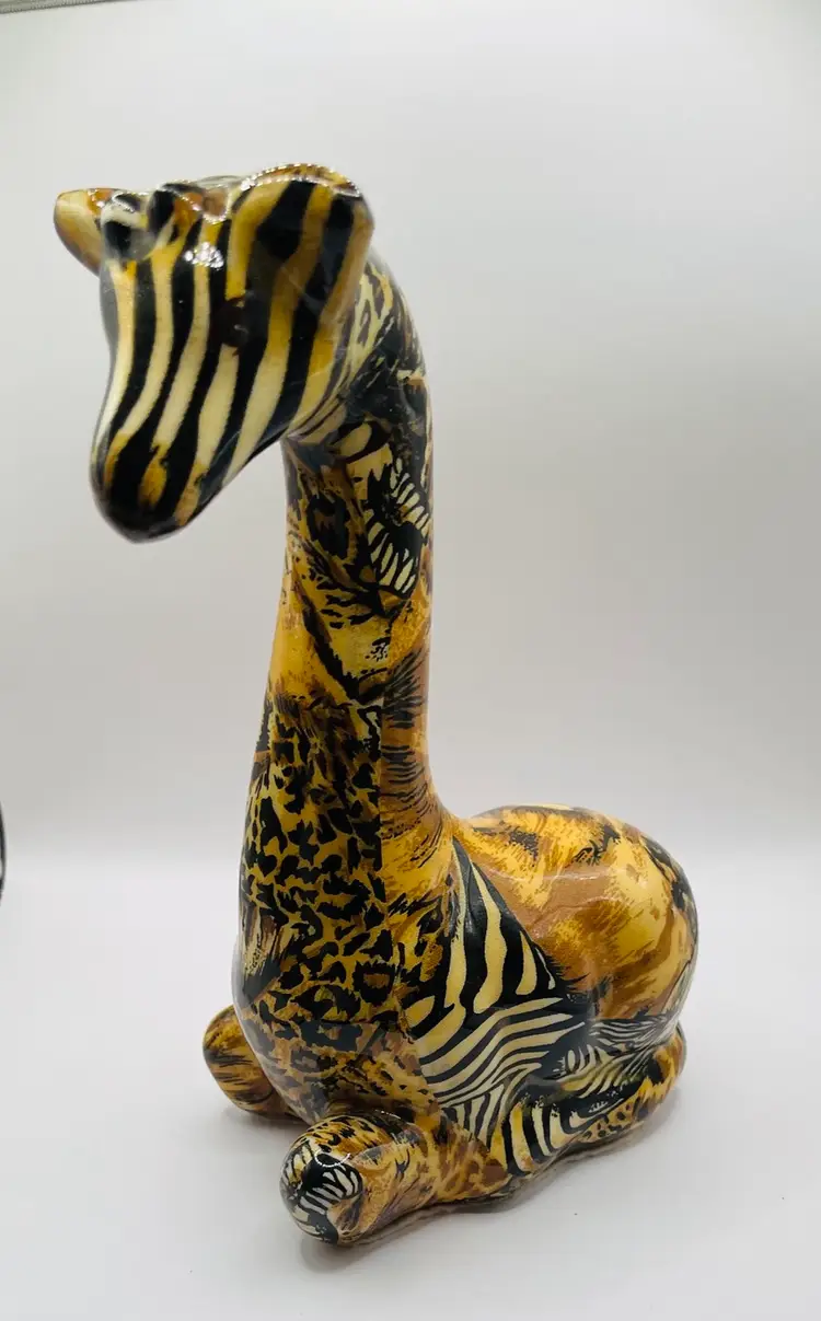 La Vie Mother Giraffe Figurine Safari patchwork Fabric
Ceramic