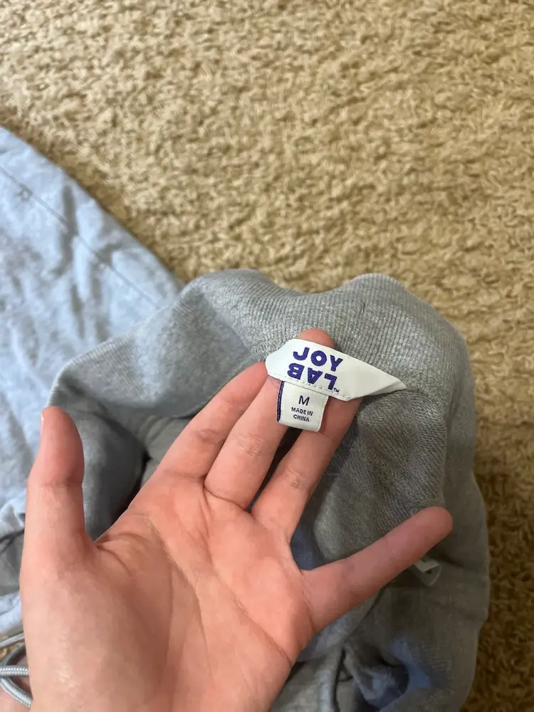 08
JoyLab sweatpants 