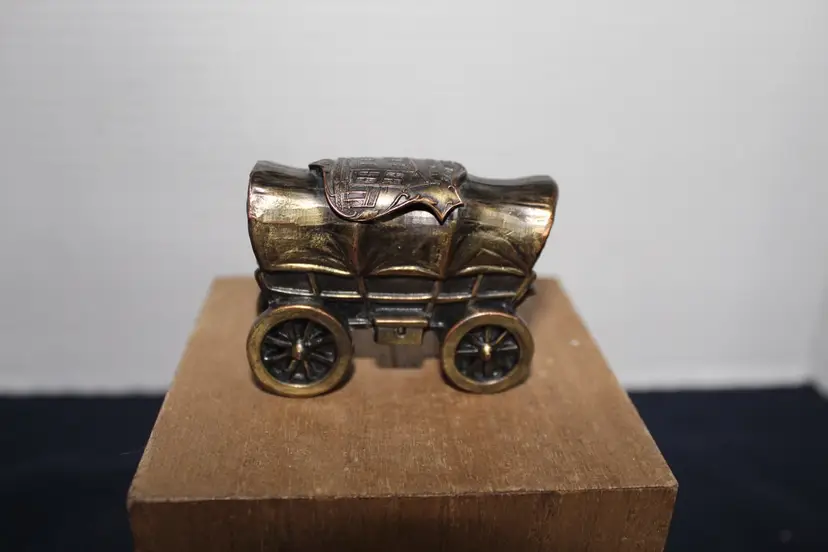 Vintage Heavy Metal Covered Wagon Lincoln’s Home Springfield Illinois Souvenir