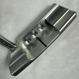 Scotty Cameron Newport 2.5+ 33” RH MINT!