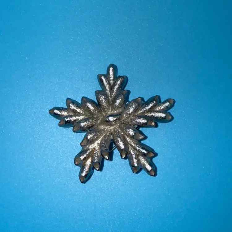 Vintage Silver Tone Snow flake Sarah Coventry Brooch