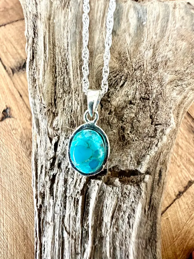 Oval Turquoise Pendant Silver Chain Necklace