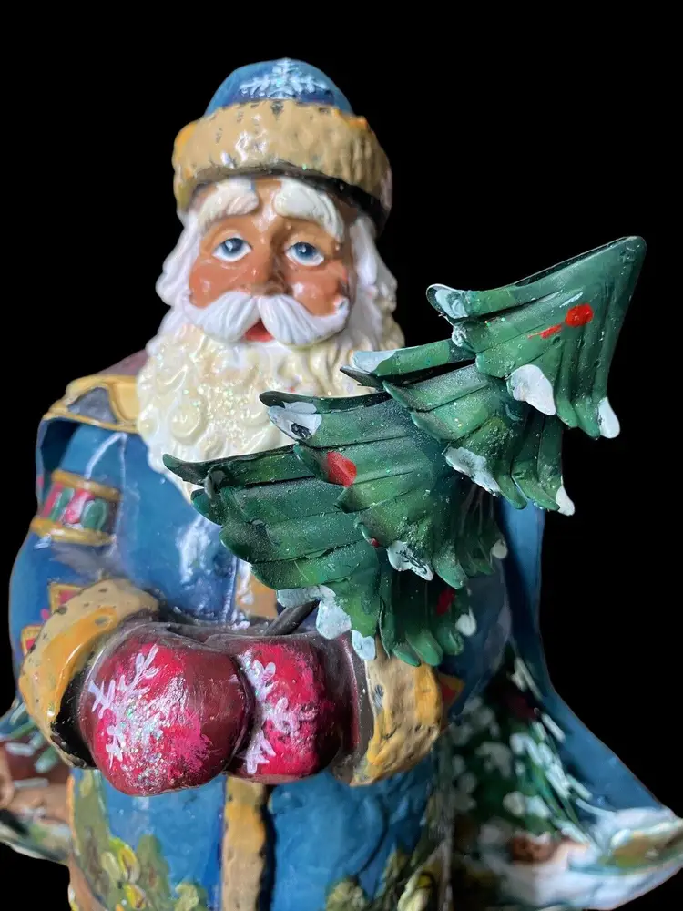 Kurt S. Adler Hand Crafted Santa w Metal Christmas Tree & Cape Decor Figure 11”