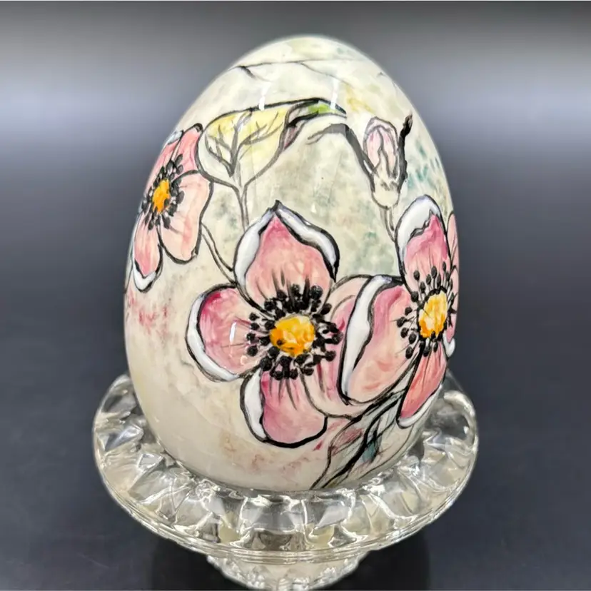Vintage Hand painted floral design egg