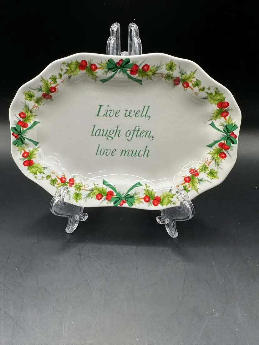 Spode “Holidays” trinket dish with quote “live well, laugh often, love much