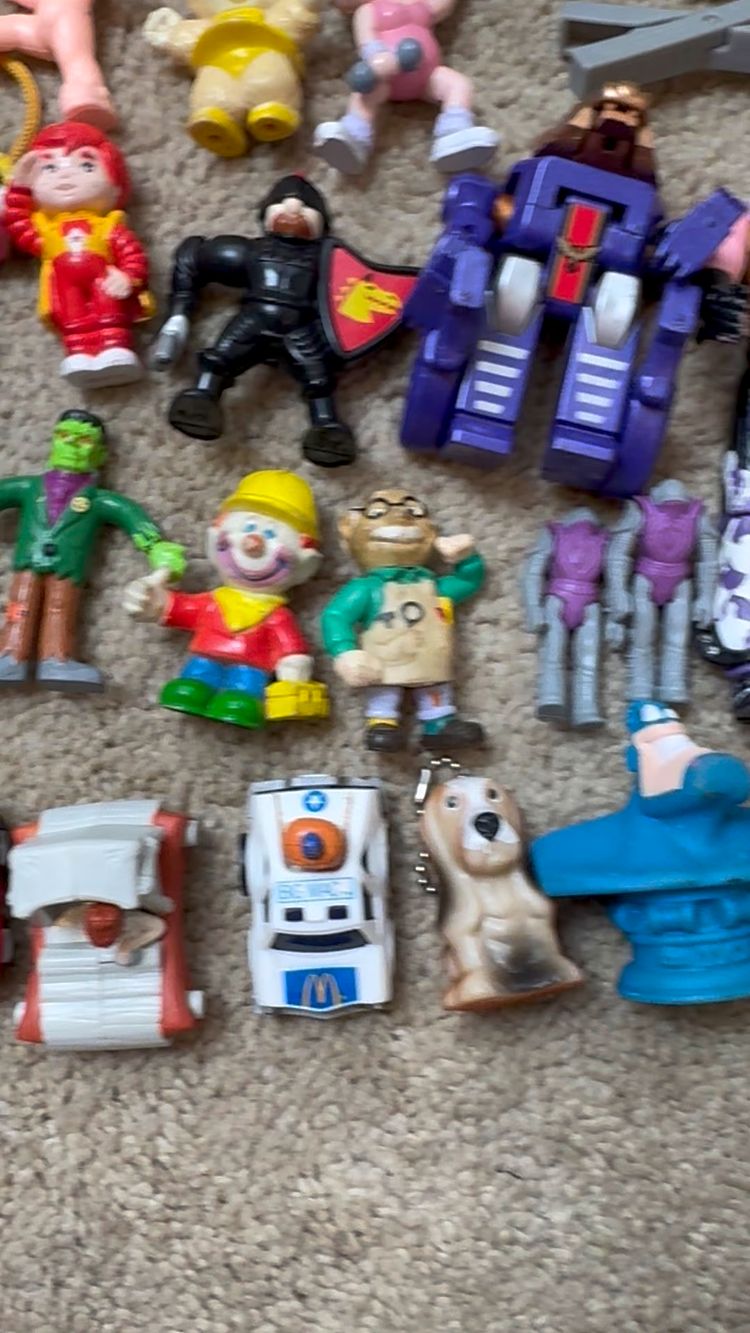 7lbs of 80s 90s Toys