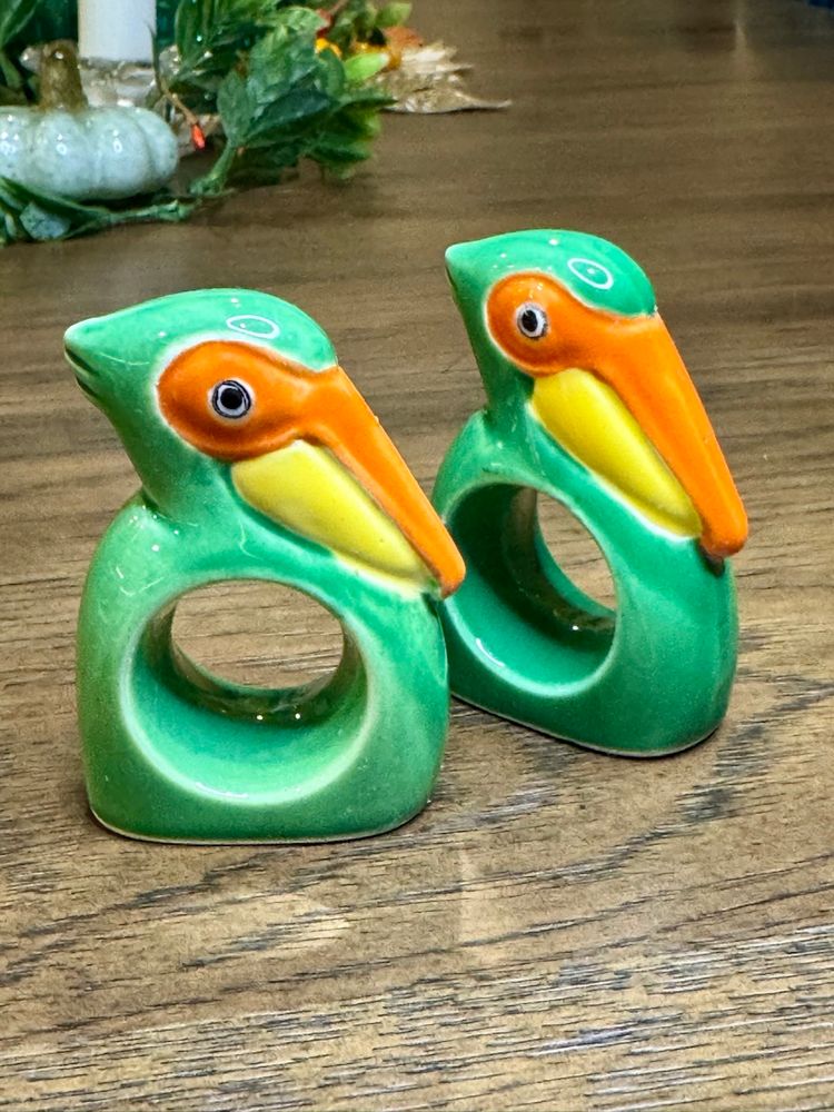 Set of 2 Vintage Art Deco Ceramic Napkin Rings: Green Tropical Bird, Made in Japan