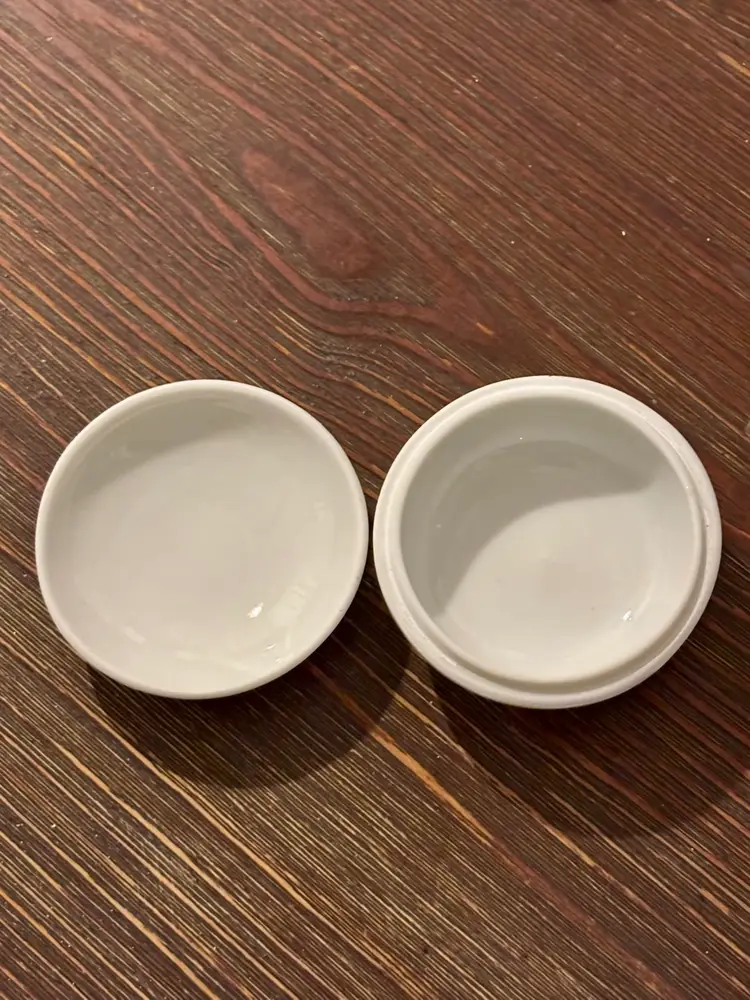 Vtg 1989 LVC Porcelain Butteryfly Trinket Box 2.5”