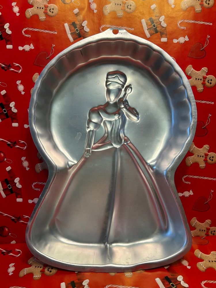 Vintage Wilton Dreamtime Barbie Cake Pan