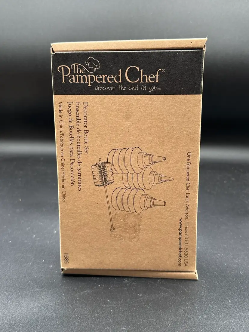 The Pampered Chef Decorator Bottle Set 1585 in Original Box