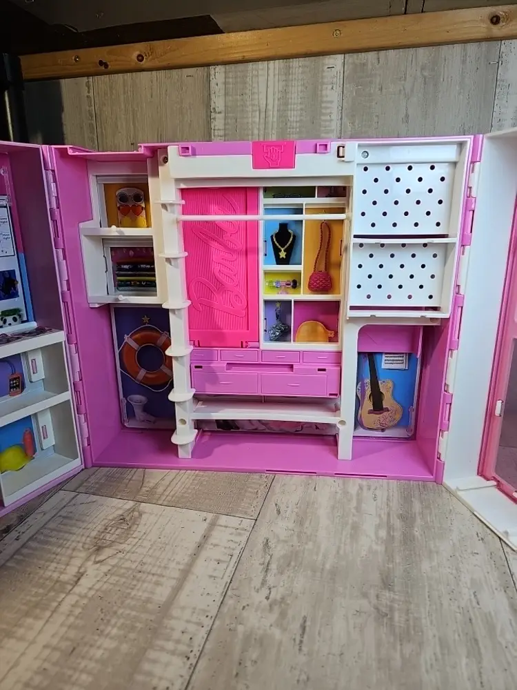 🎀 Barbie Dream Closet Playset – HBV28 (2021 Mattel)