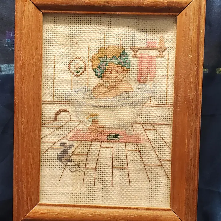 Bubbly Babies in a Bathtub Needlepoint Pair