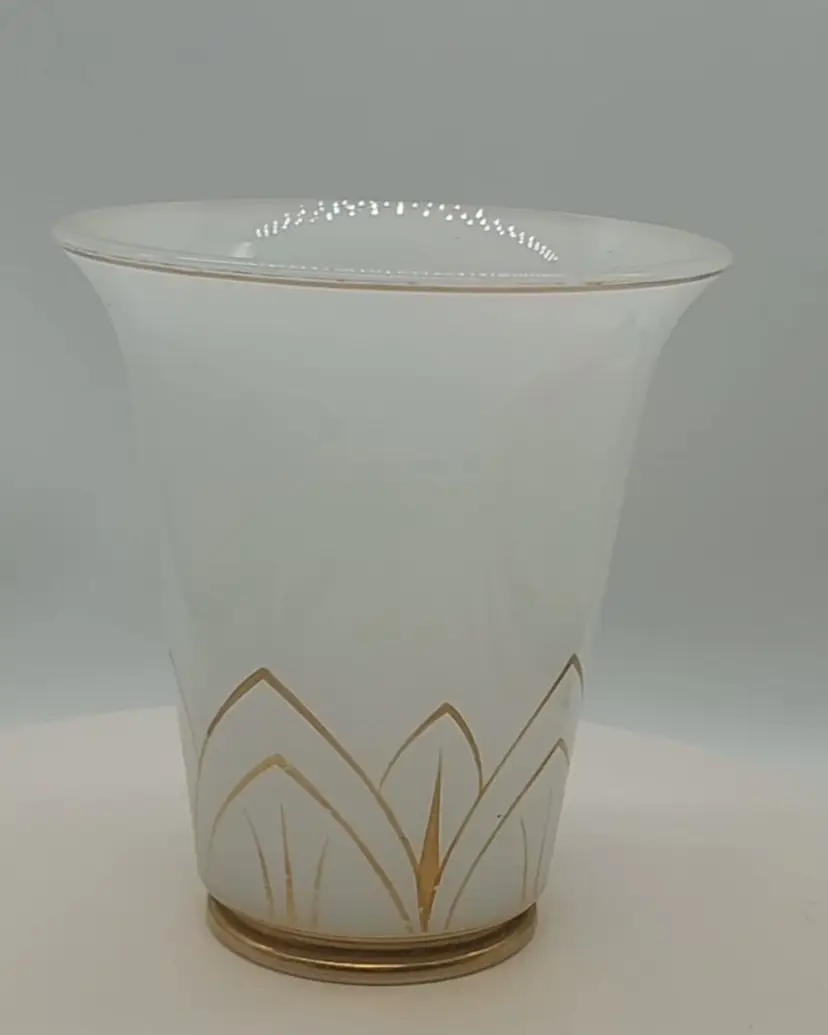 VINTAGE 1930'S FENTON #624 DECORATED MOONSTONE FLIP VASE