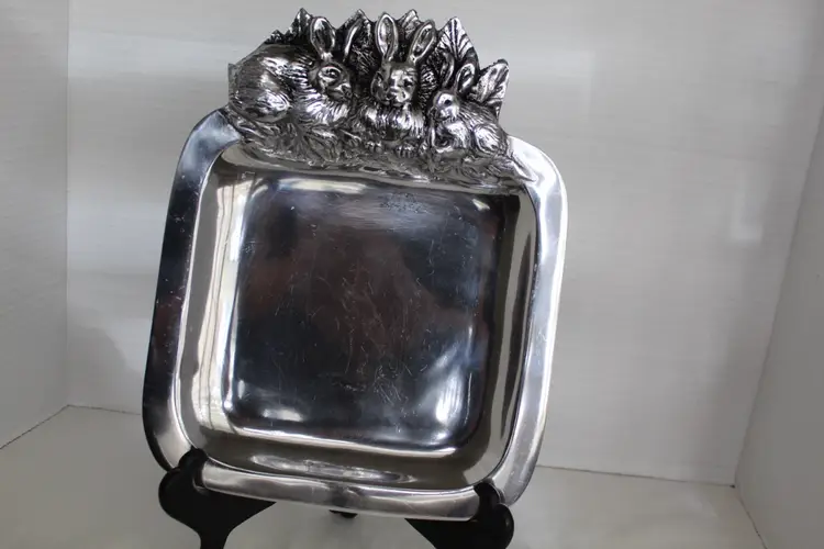 Sheridan Imports King Arthur Bunnies Candy Snack Dish Decorative