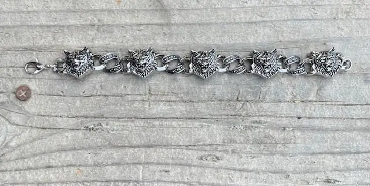 Wolf Head Silver Link Bracelet 8 inch
