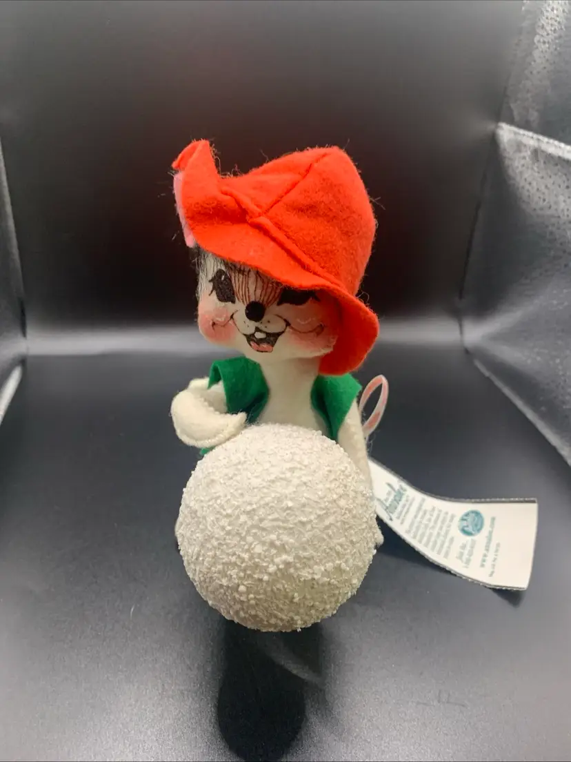 Annalee "armed & ready" Mouse