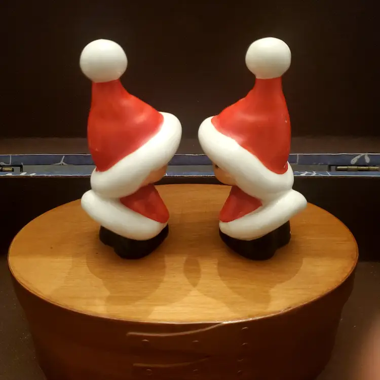 Lefton elf salt and pepper shakers