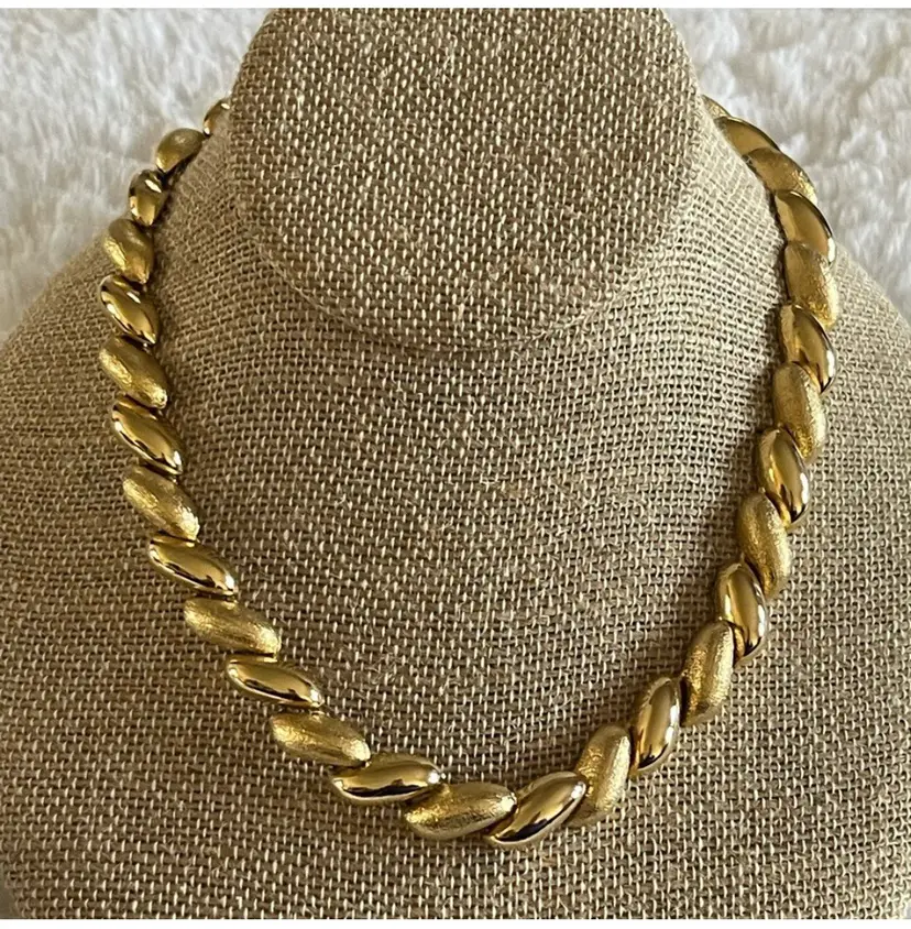 Gold plated twist glossy textured 16” necklace
