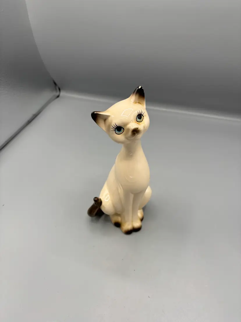 Vintage Napcoware ceramic Siamese cat sitting figure