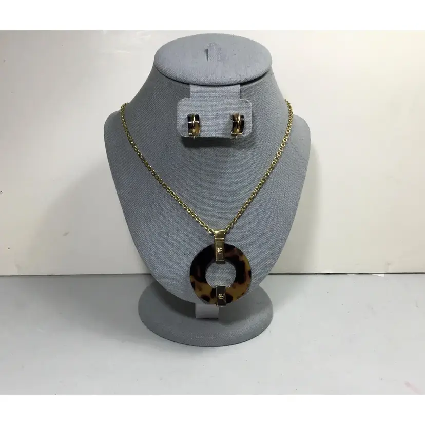 Warm, faux tortoise shell pendant, Ralph Lauren, (RLL) gold tone necklace & clip on earrings