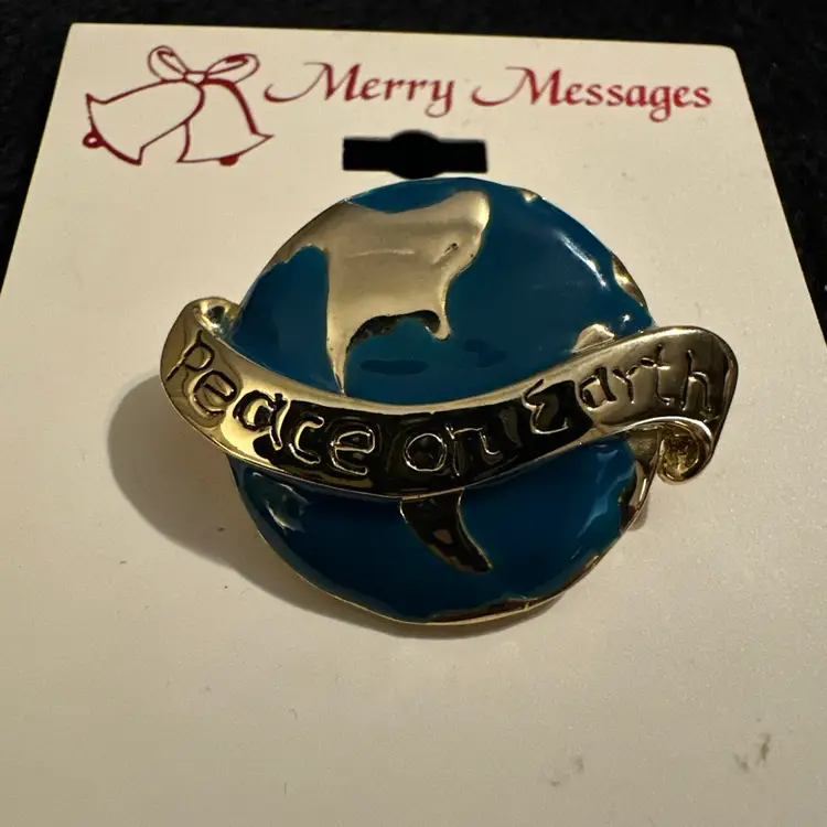 Christmas PEACE ON EARTH Globe Cloisonne Enamel Gold Brooch Merry Messages NEW