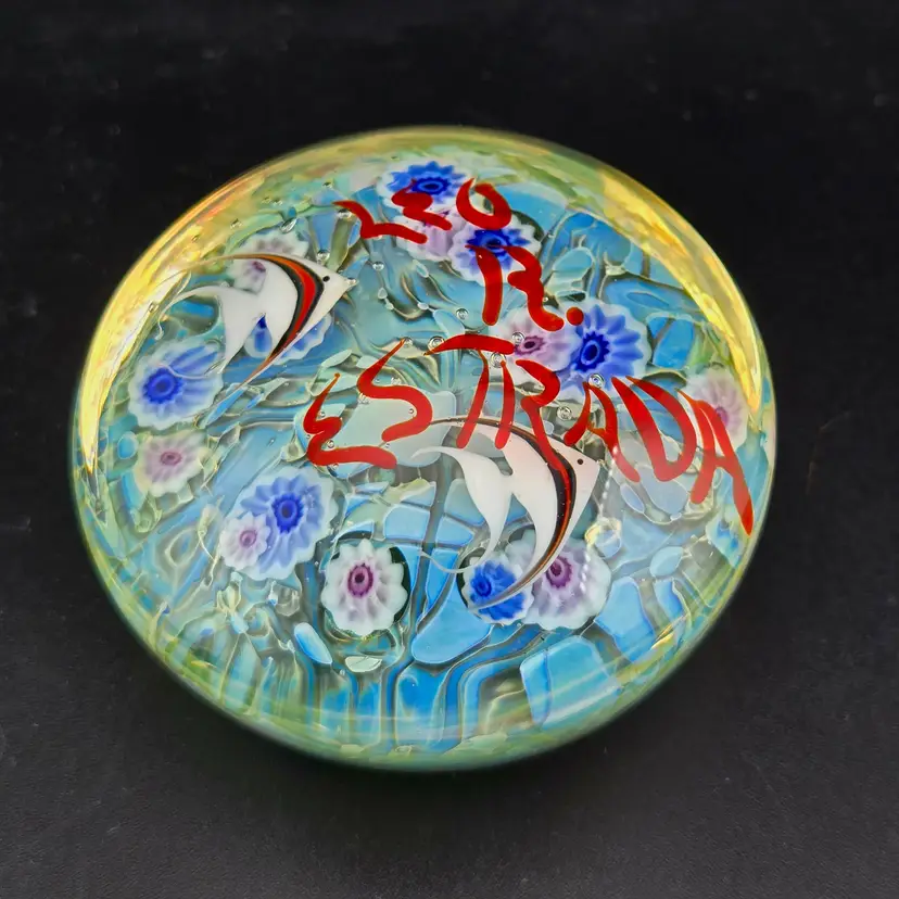 Rare 1990 Lundberg Daniel Salazar Millefiori Angel Fish UV Reactive Glass Paperweight 1 inch '2.5 round