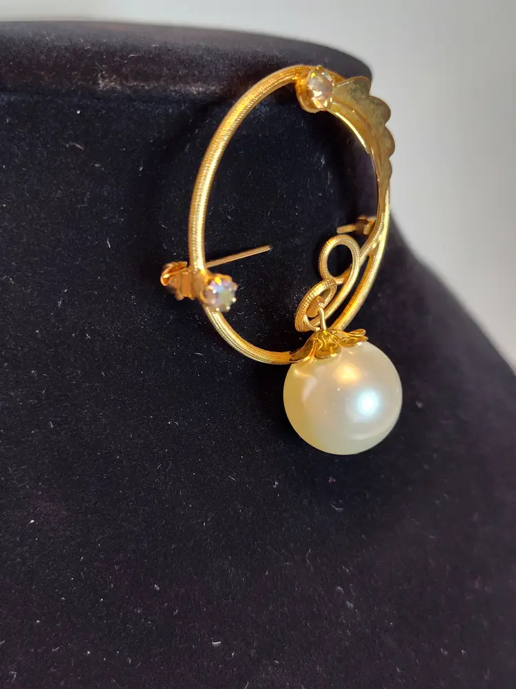 Vintage Brooch
