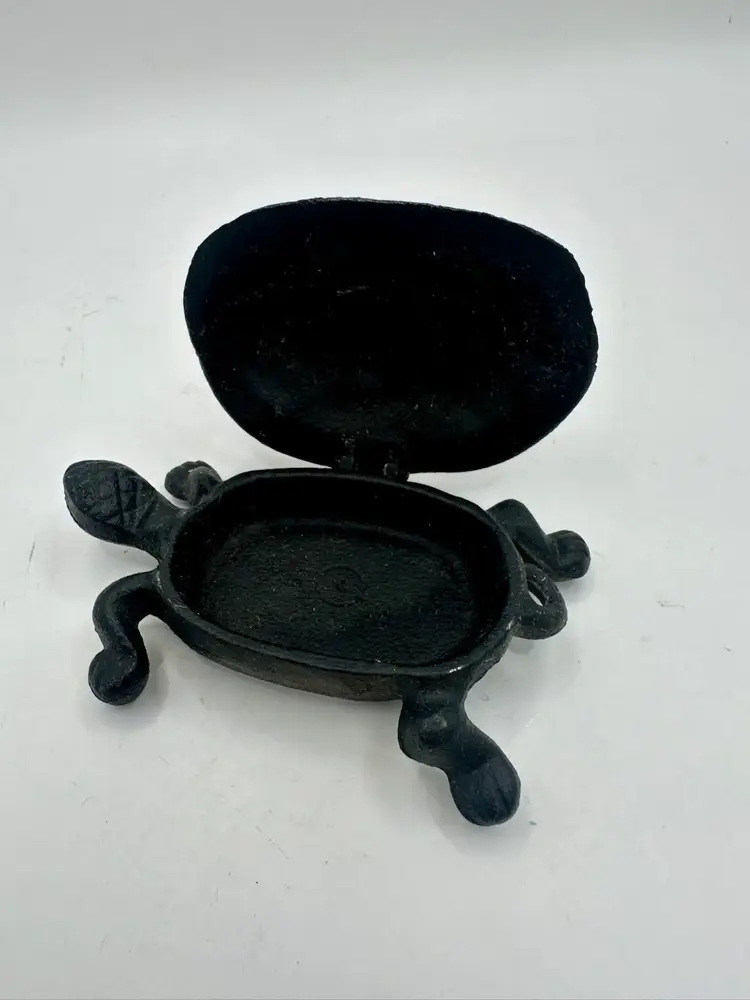 Vintage Wilton Cast Iron Turtle Trinket Box Hand Painted 4”