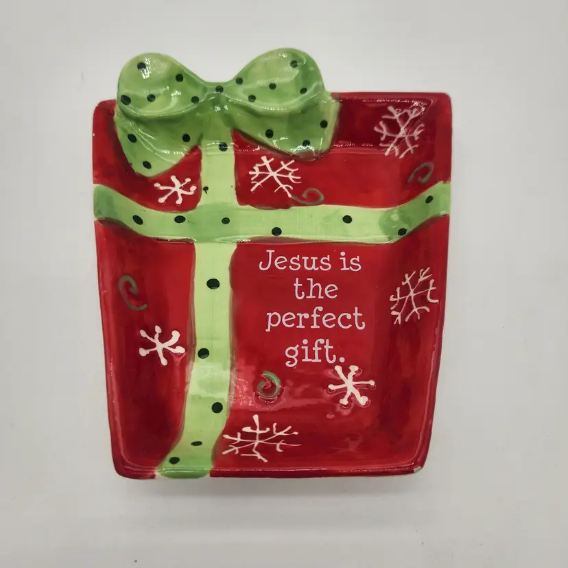 Jesus Is The Perfect Gift Decorative 3D Ceramic Plate Shaped Like Christmas Gift