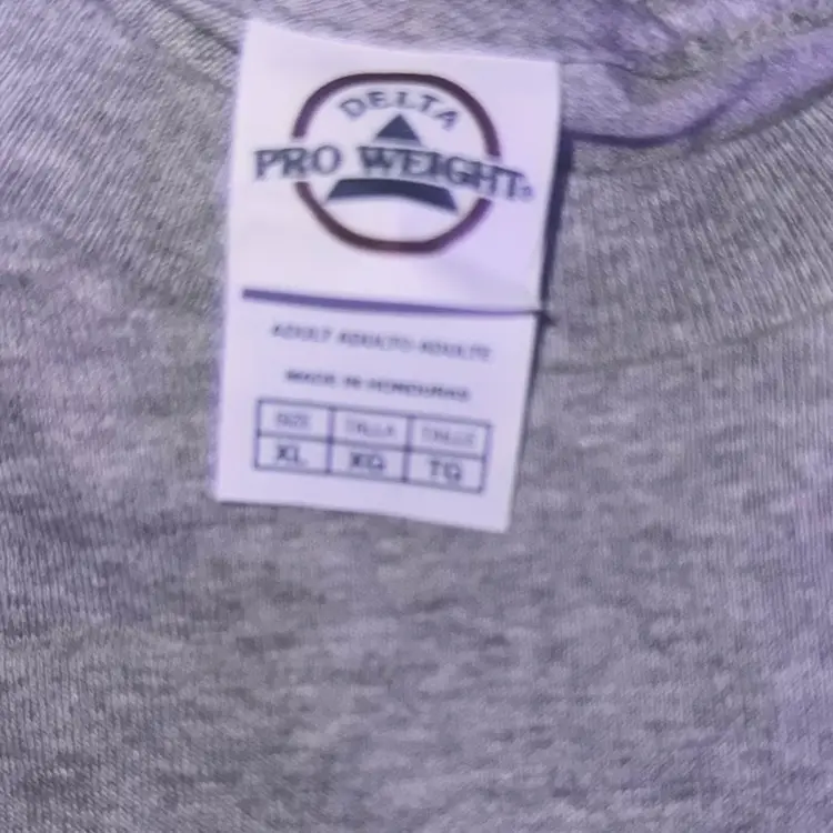 3x New England Teams 2x XL Shirts & 1x L- Sweater Never Worn