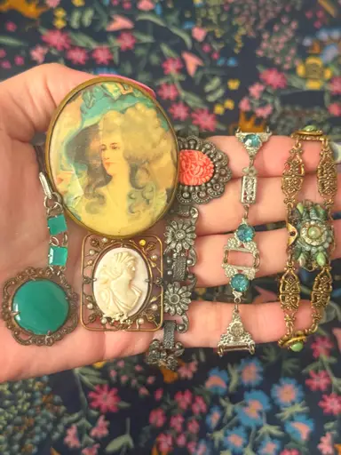 Antique Jewelry 