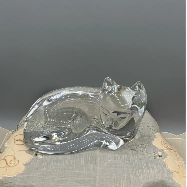 Large Val Saint Lambert Crystal Sleeping Cat Figurine – Signed De Sousa – Belgium 1980s 6.5x4”