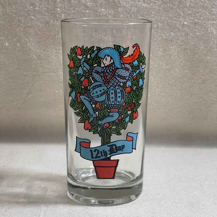 Vntg 12 Days of Christmas Drinking Glass Indiana Glass  12th Day Lords A Leaping