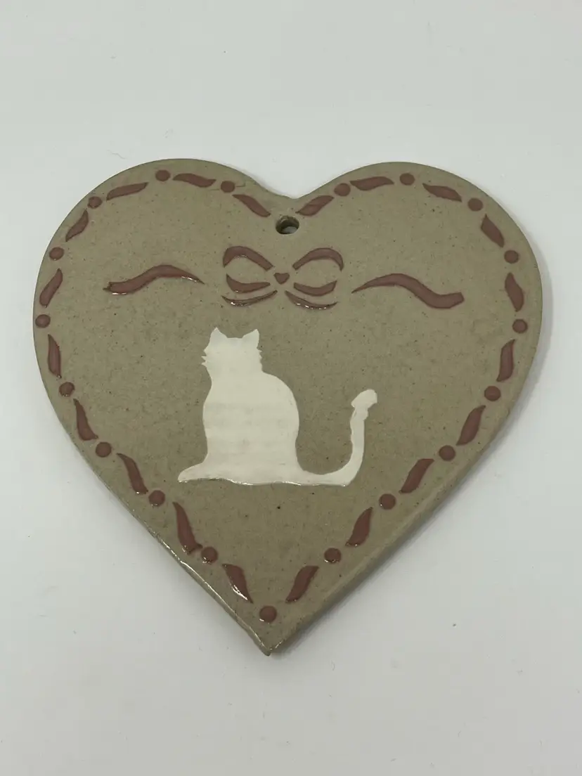 Clay City Pottery Heart Shape Kitty Cat Wall Art Trivet Signed CCP 1989 Vintage