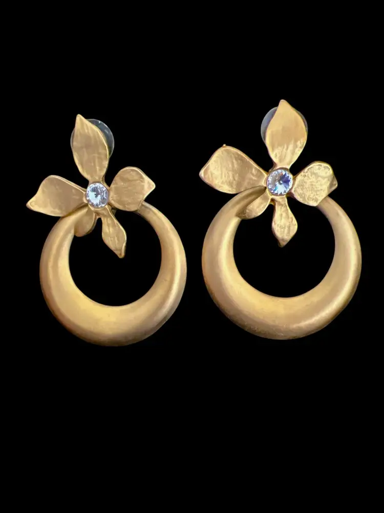 Vintage Matte Gold Flower FLORAL with Crystal Dangle Earrings Pierced #G-7