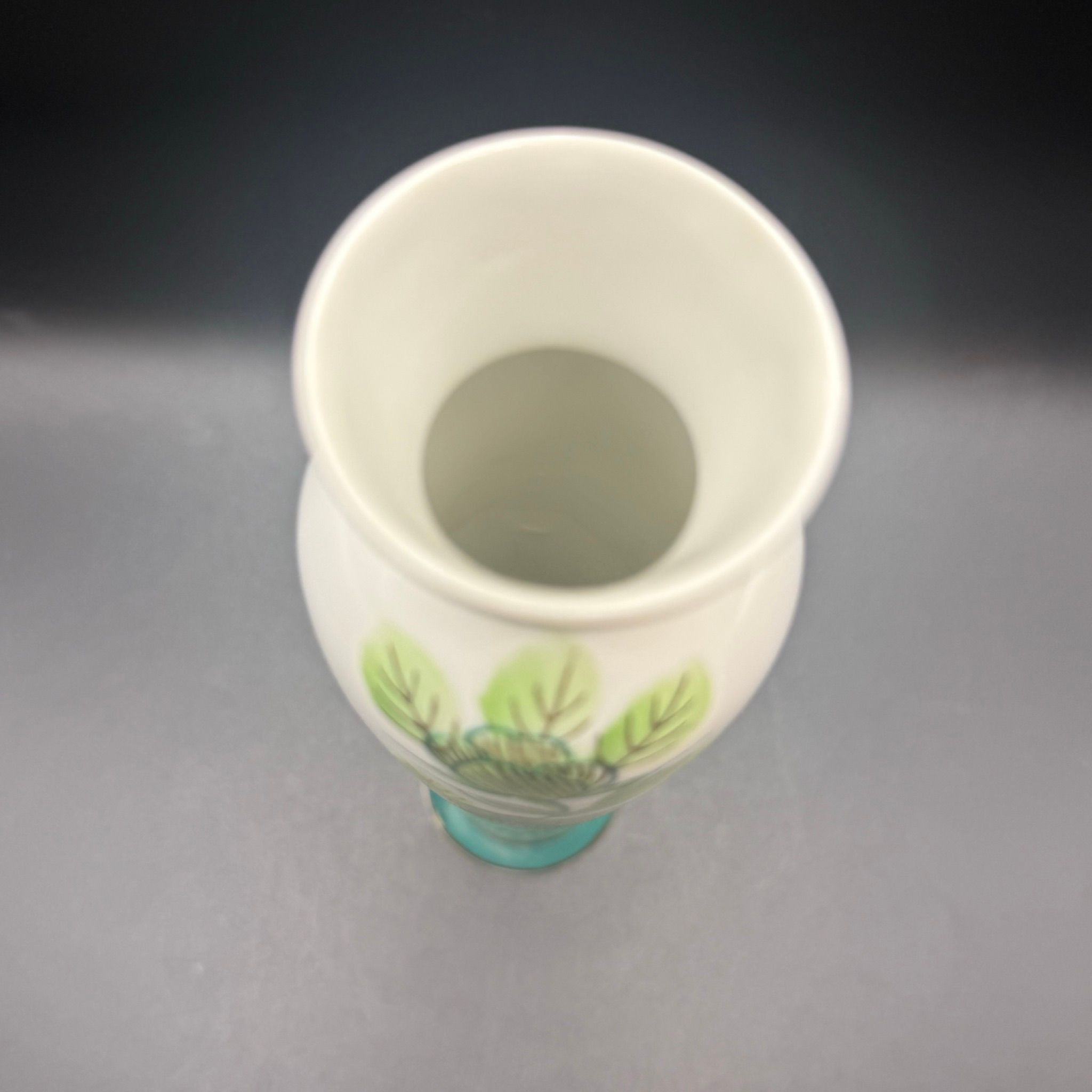 Niknax · Vintage Hand-Painted Green Floral Japanese Vase
