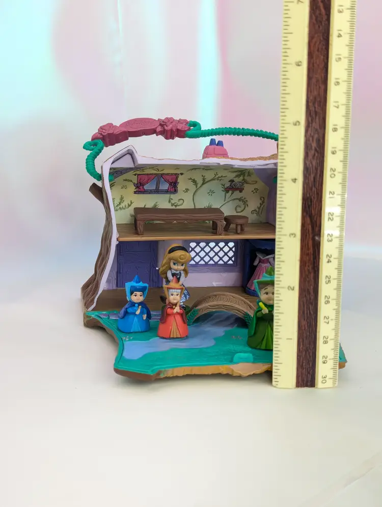 Disney Animators Collection Littles Sleeping Beauty Aurora Cottage Mini figure Playset incomplete