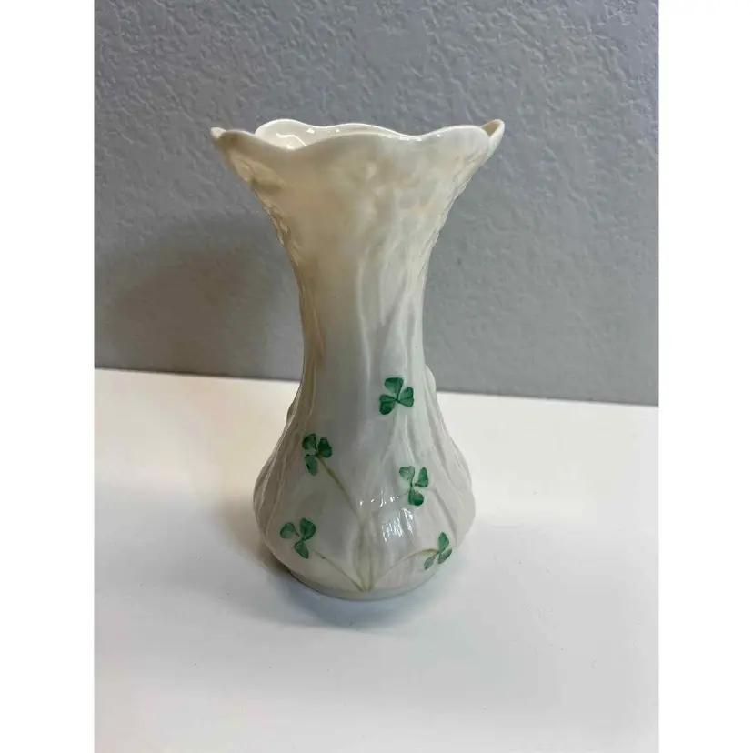 Belleek Vase Shamrocks Flower Ireland Pottery Daisy Spill Porcelain Home Decor 
